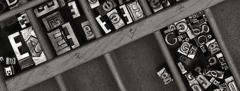 Graphic: A variety of ‘E’ and ‘G’ metal type sorts for handset letterpress printing in a resorting tray.